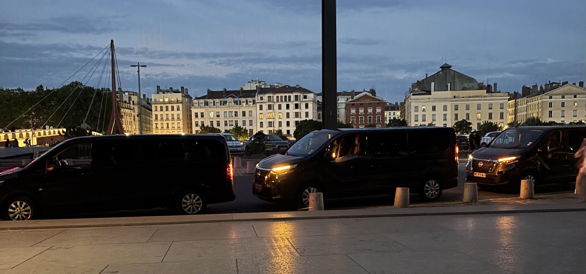 Voiture et Van avec chauffeur Lyon à Alberville