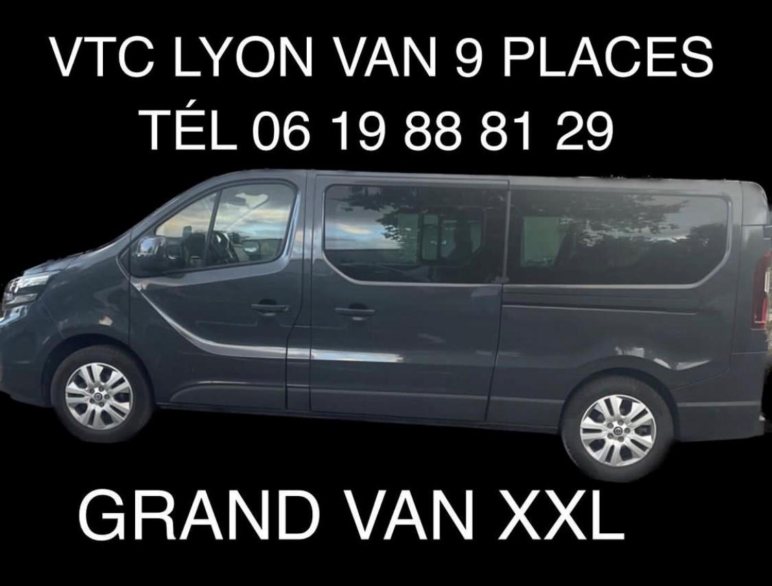 VTC Lyon véhicule taxi van 9 places pour 8 passagers