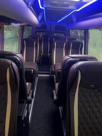 Sprinter Mercedes vip avec chauffeur a Lyon